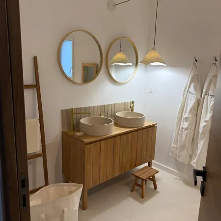 Jolie Avec Bain Balneotherapie