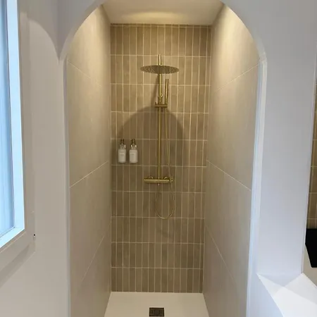 Jolie Avec Bain Balneotherapie * Colombiers (Vienne)