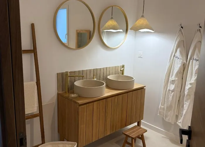 Jolie Avec Bain Balneotherapie