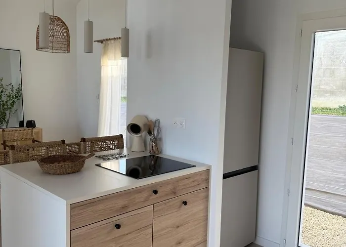 Jolie Avec Bain Balneotherapie 빌라 *