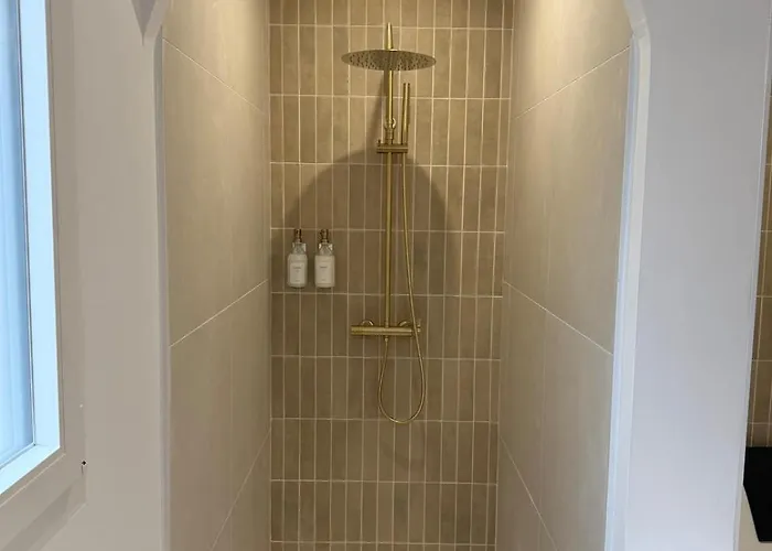 Jolie Avec Bain Balneotherapie * Colombiers (Vienne)