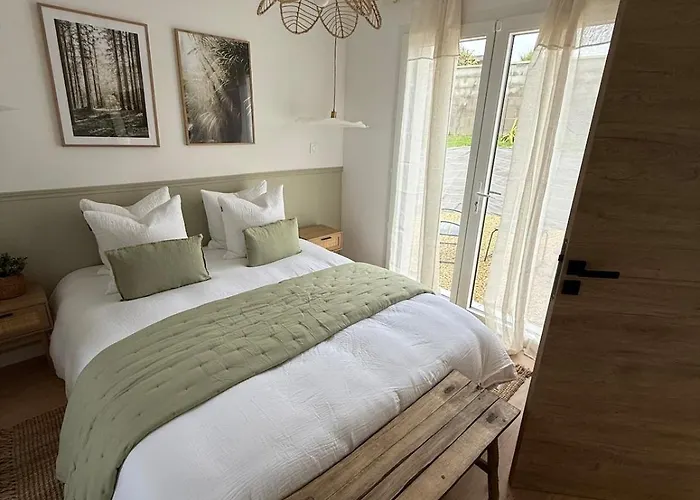 Jolie Avec Bain Balneotherapie 빌라 *