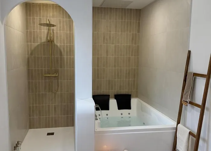 빌라 Jolie Avec Bain Balneotherapie